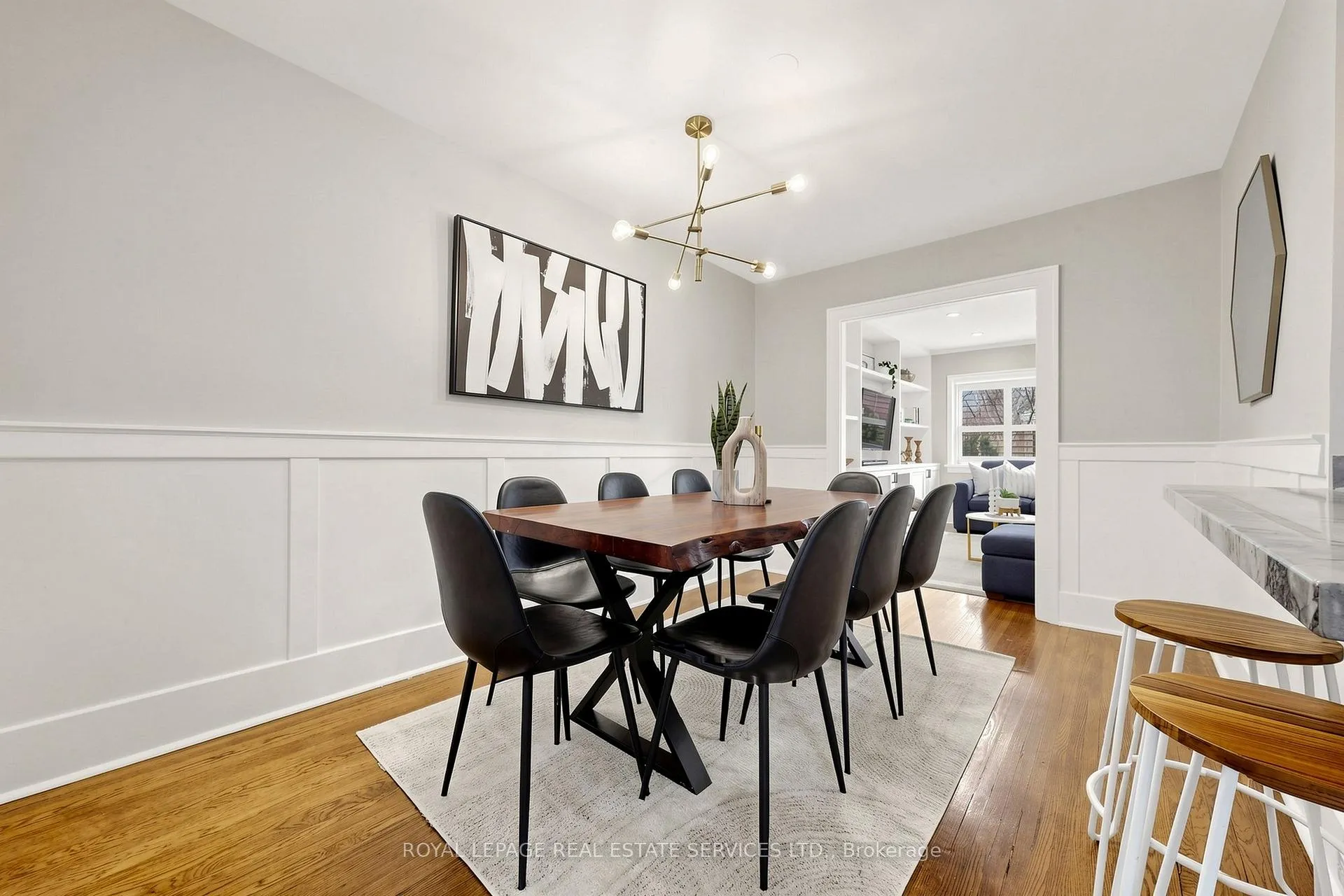 Photo 9 of 102 Roseneath Gardens, Toronto, Oakwood Village — HOMEH