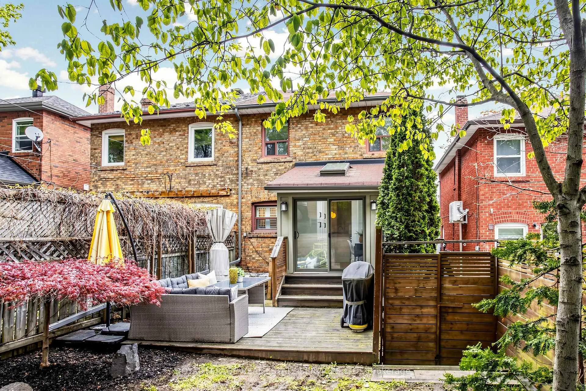 Photo 34 of 102 Roseneath Gardens, Toronto, Oakwood Village — HOMEH