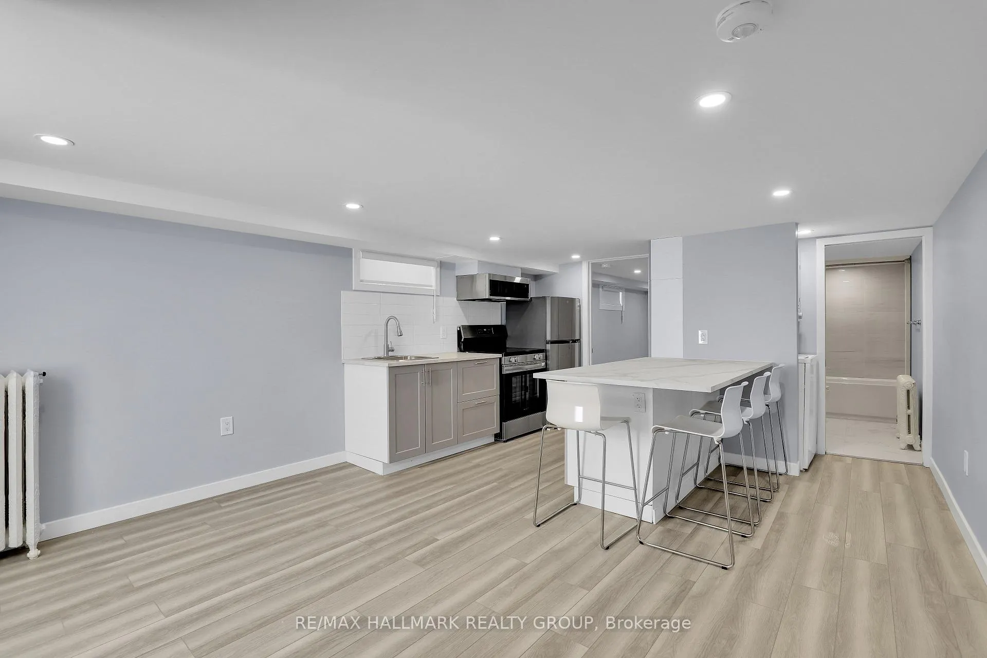 Photo 4 of Unit B, 15 Marier Avenue, Ottawa, Vanier — HOMEH