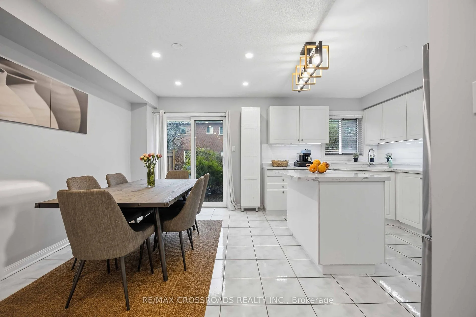 Photo 9 of 56 Torr Lane, Ajax, Central — HOMEH
