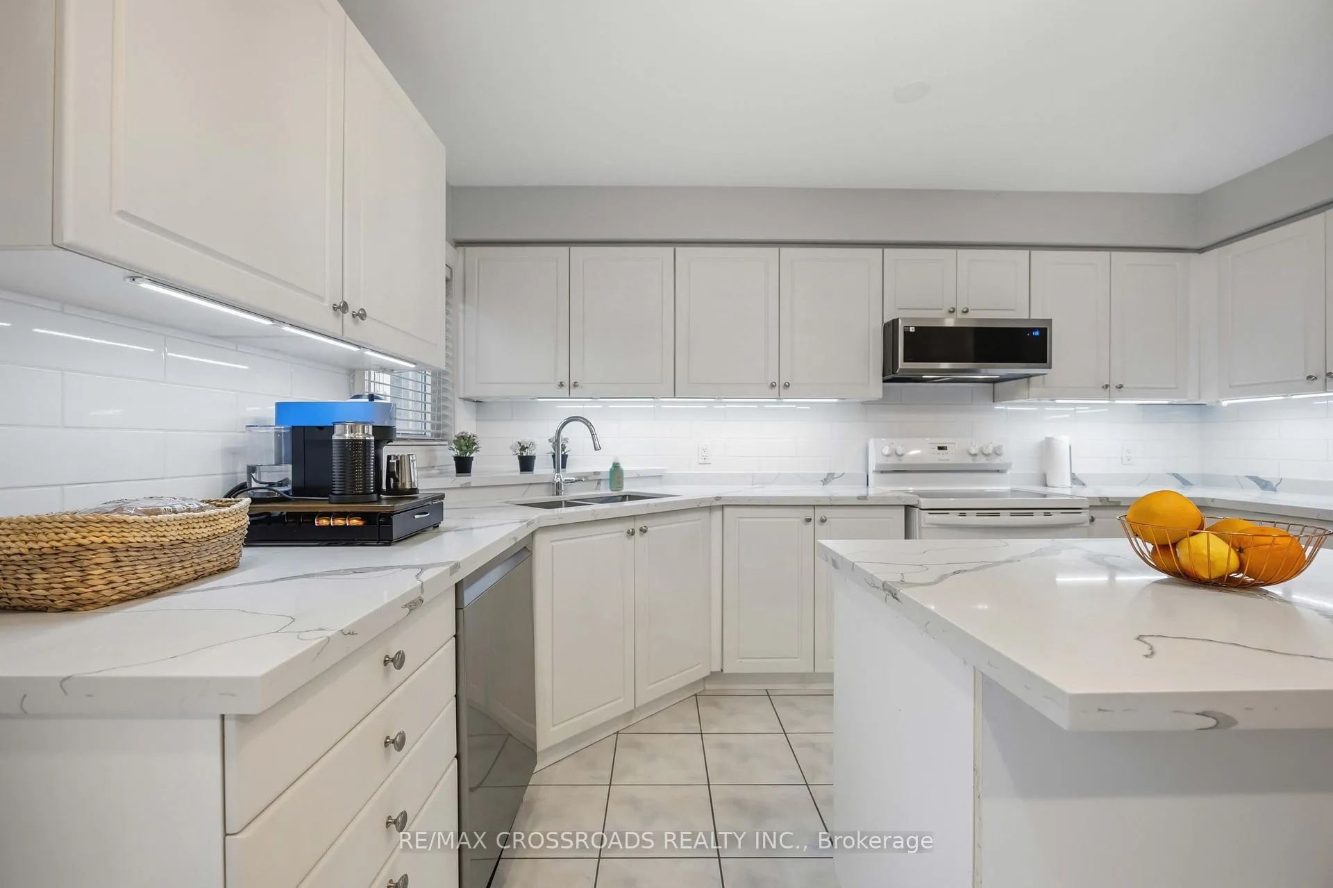 Photo 12 of 56 Torr Lane, Ajax, Central — HOMEH