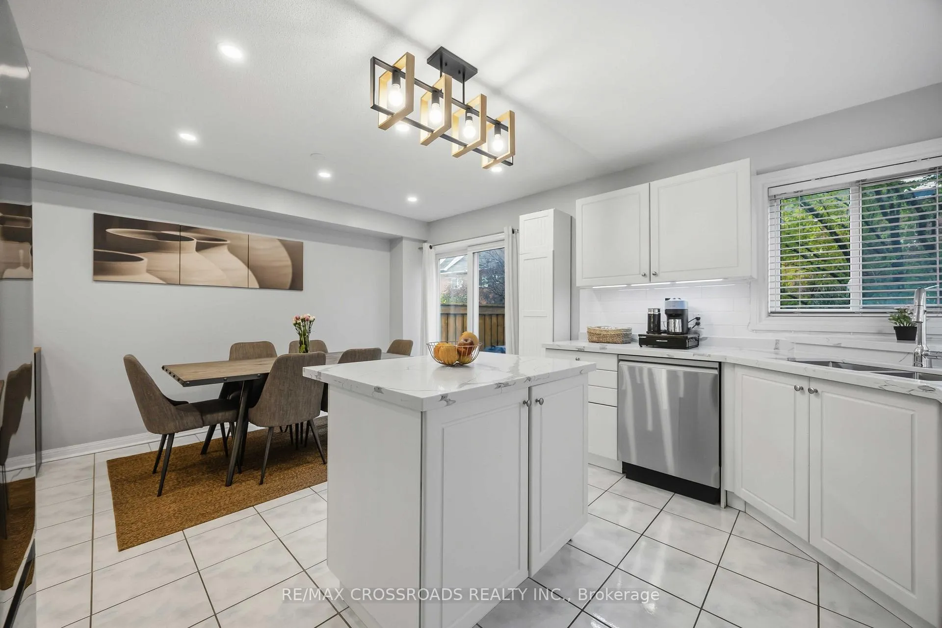 Photo 13 of 56 Torr Lane, Ajax, Central — HOMEH