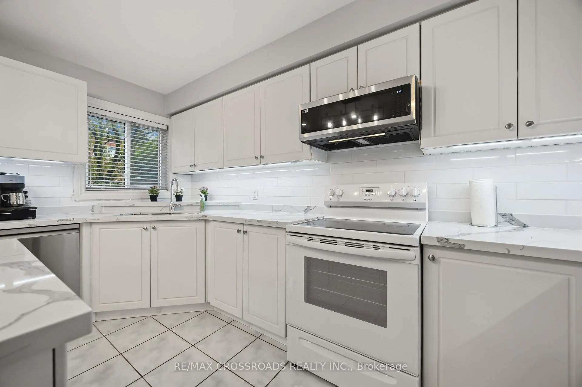 Photo 14 of 56 Torr Lane, Ajax, Central — HOMEH