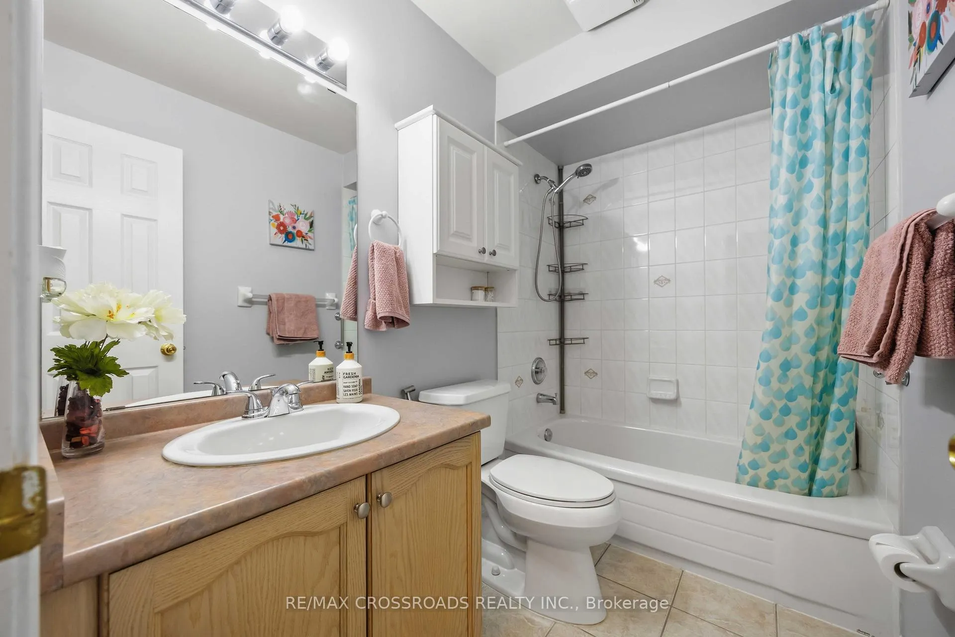 Photo 26 of 56 Torr Lane, Ajax, Central — HOMEH
