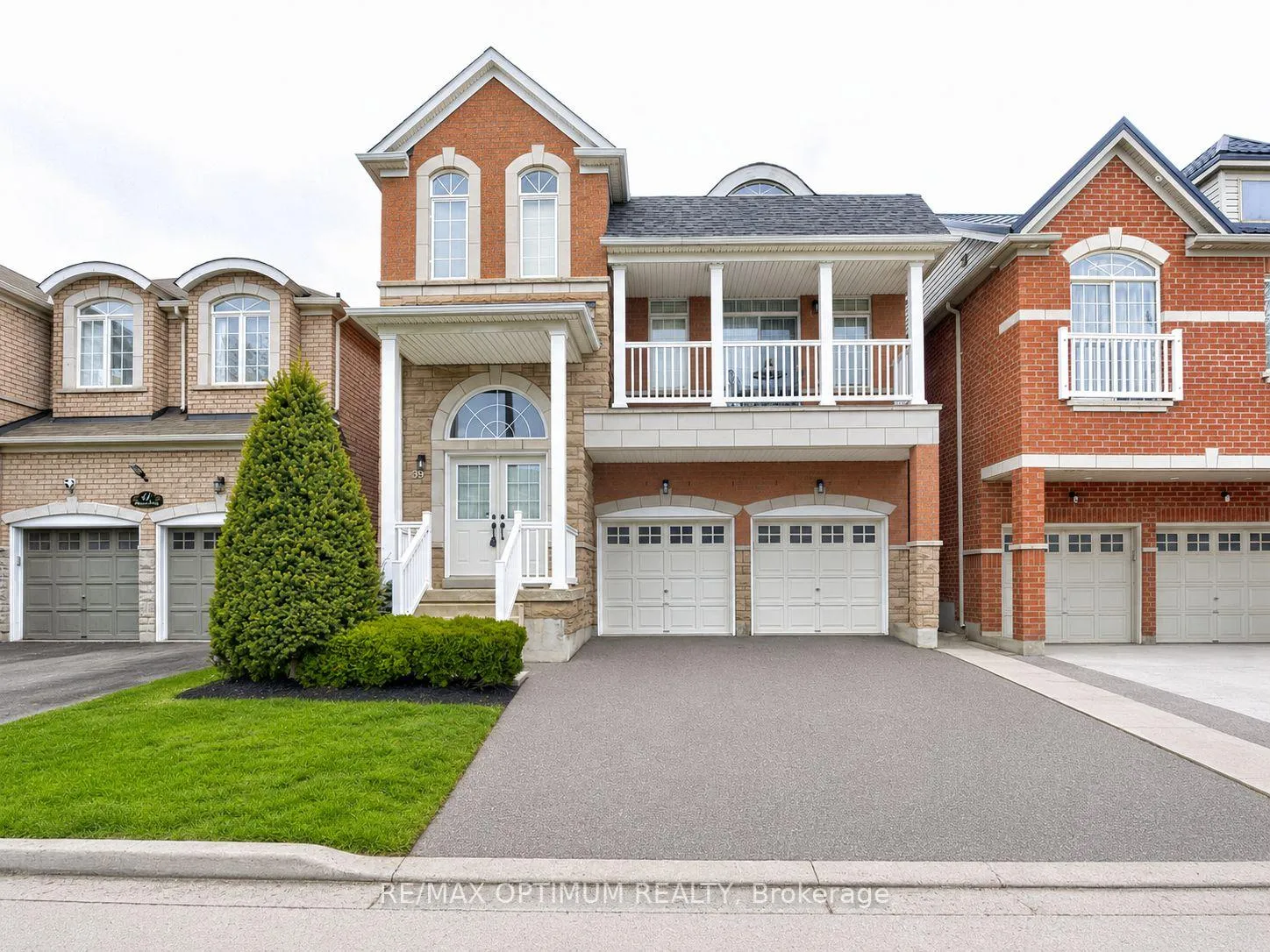 Photo 2 of 39 Charcoal Way, Brampton, Bram West — HOMEH
