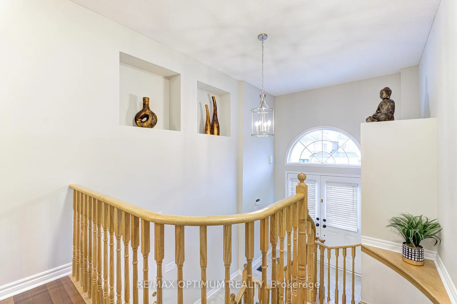 Photo 6 of 39 Charcoal Way, Brampton, Bram West — HOMEH