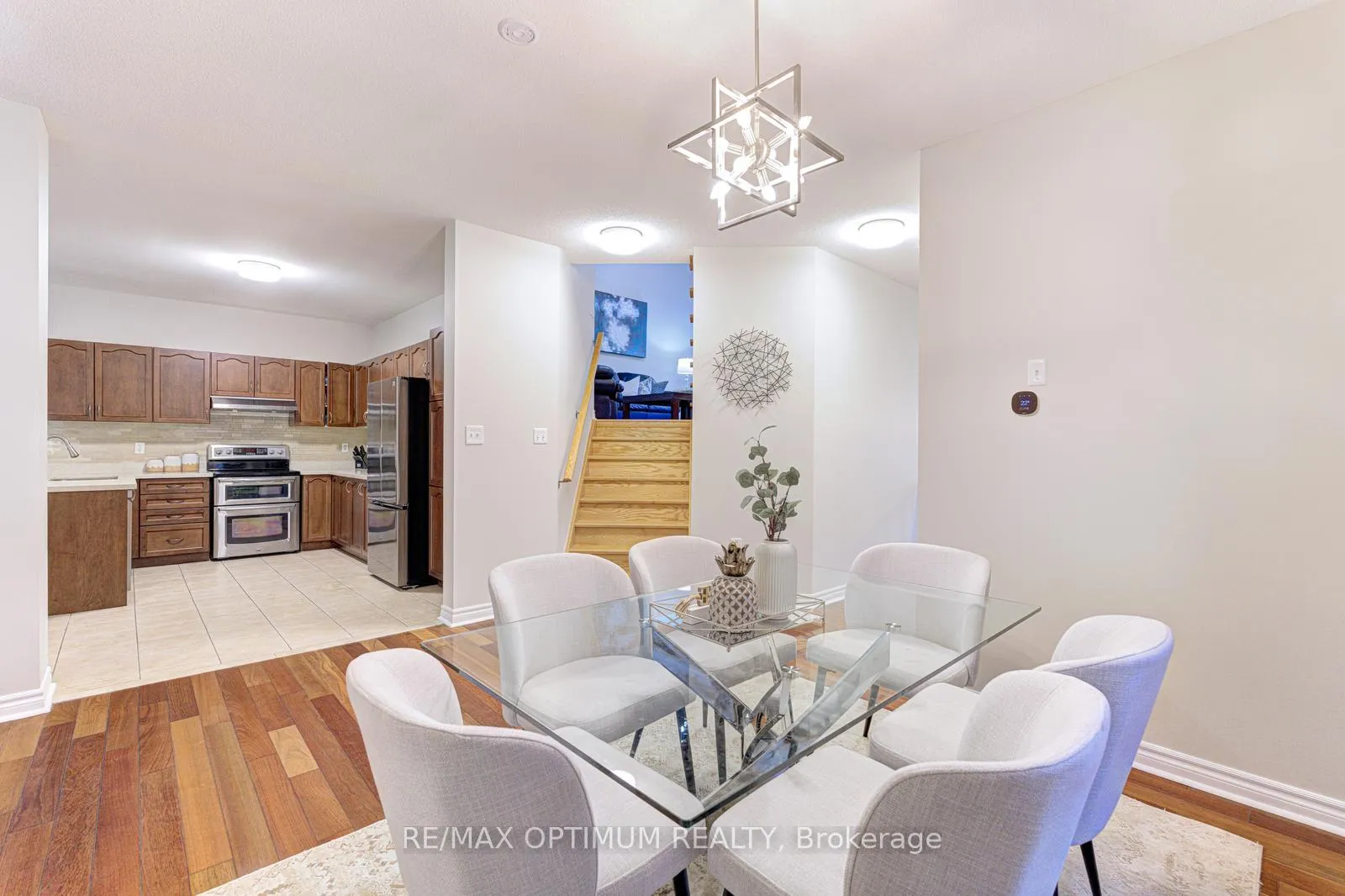 Photo 12 of 39 Charcoal Way, Brampton, Bram West — HOMEH