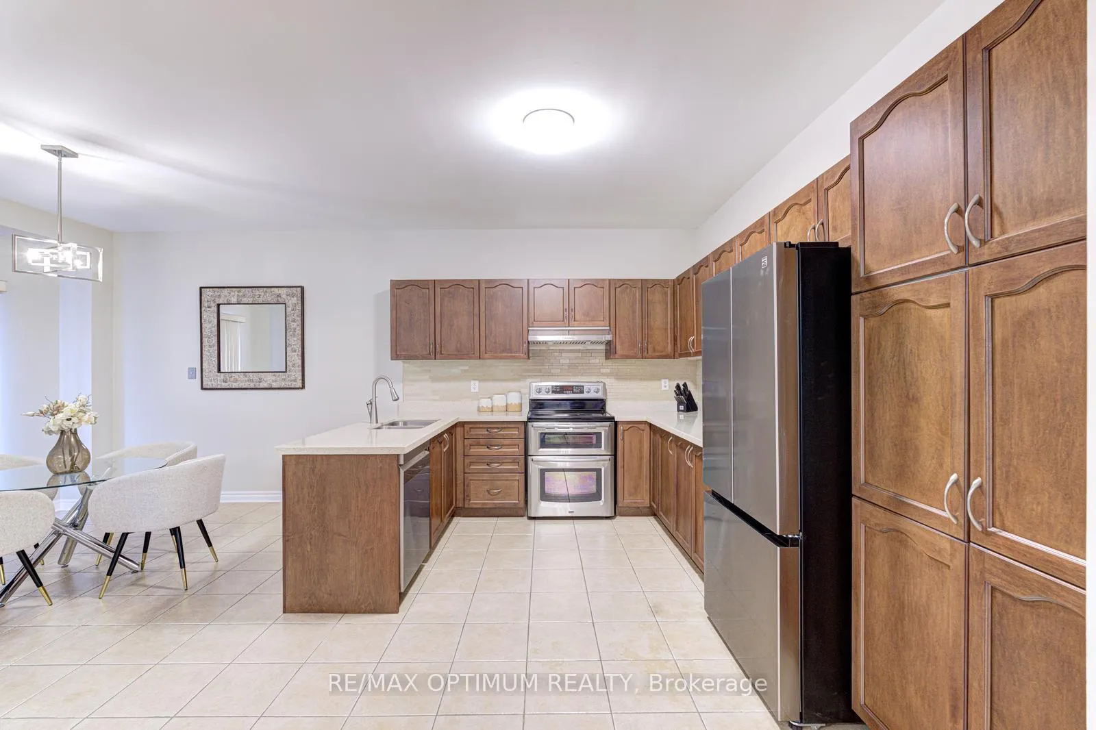 Photo 16 of 39 Charcoal Way, Brampton, Bram West — HOMEH