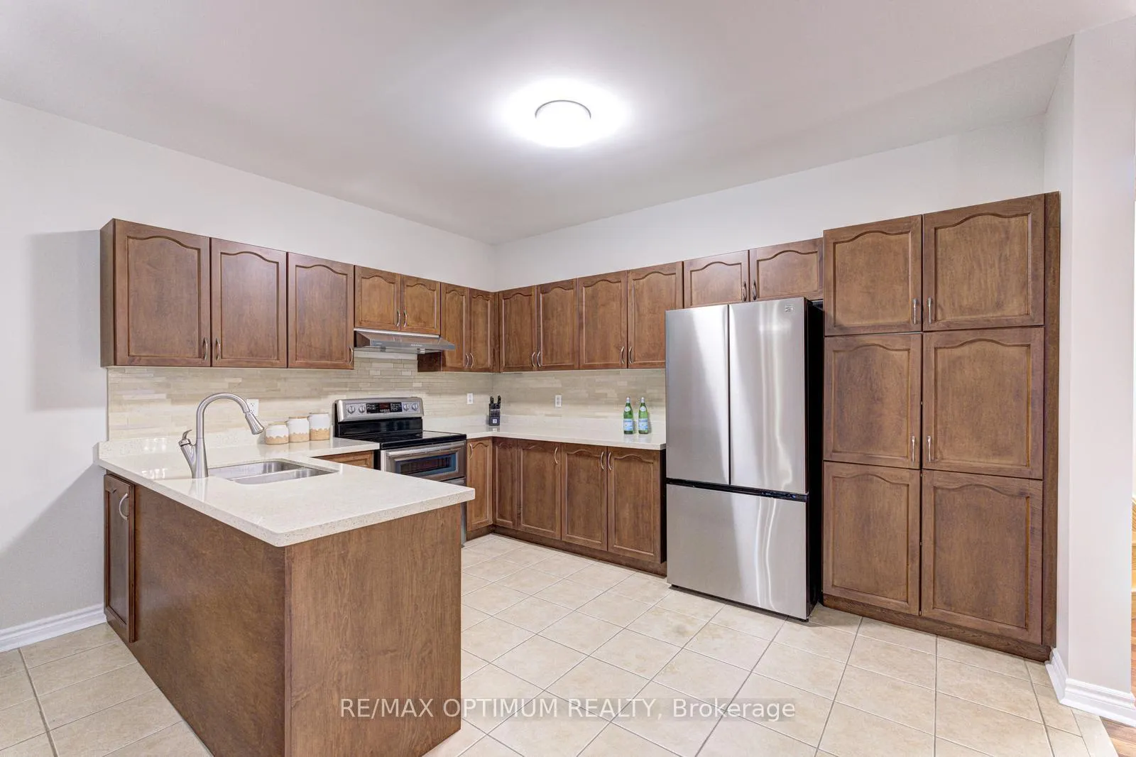 Photo 17 of 39 Charcoal Way, Brampton, Bram West — HOMEH