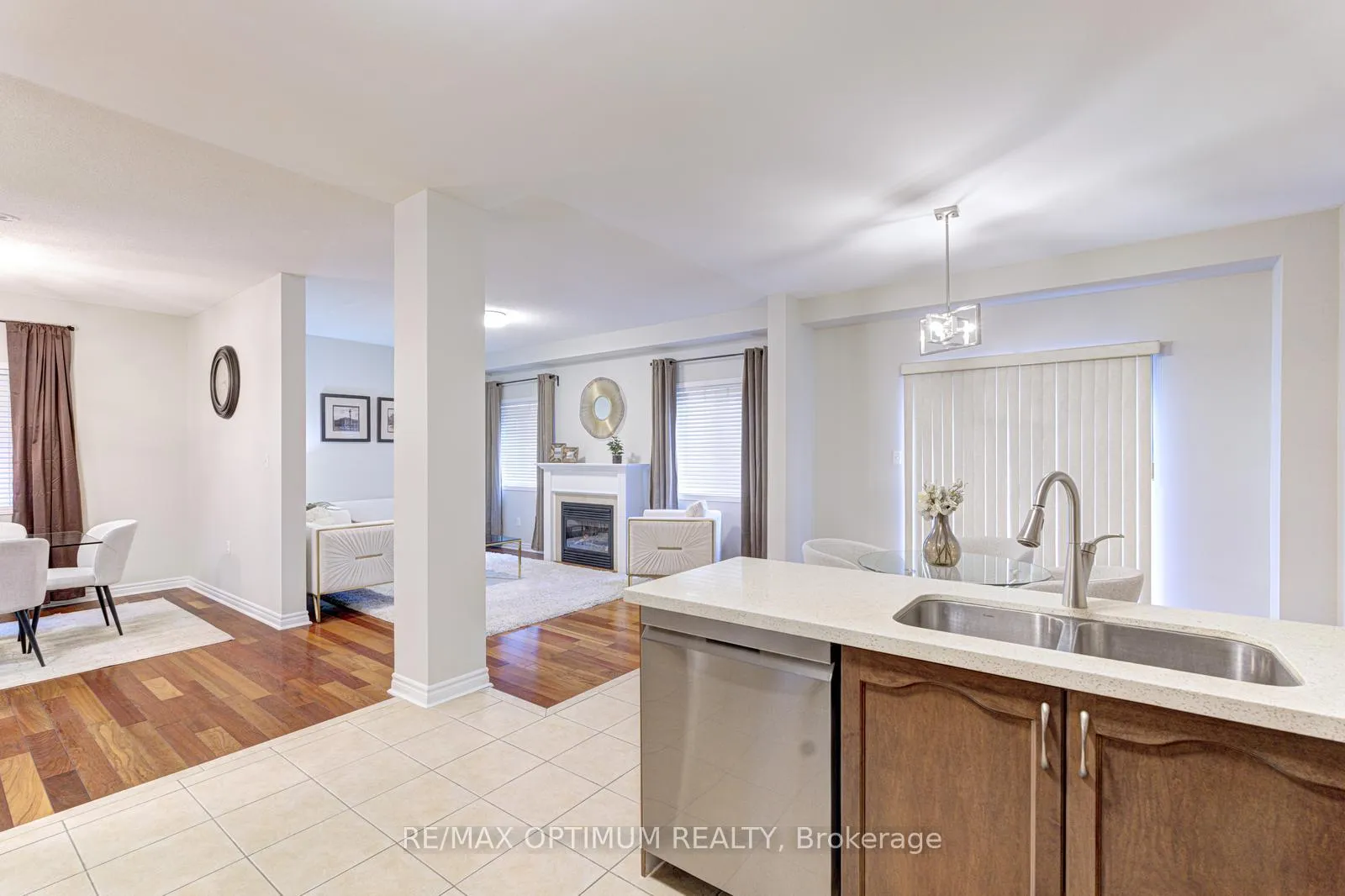 Photo 19 of 39 Charcoal Way, Brampton, Bram West — HOMEH