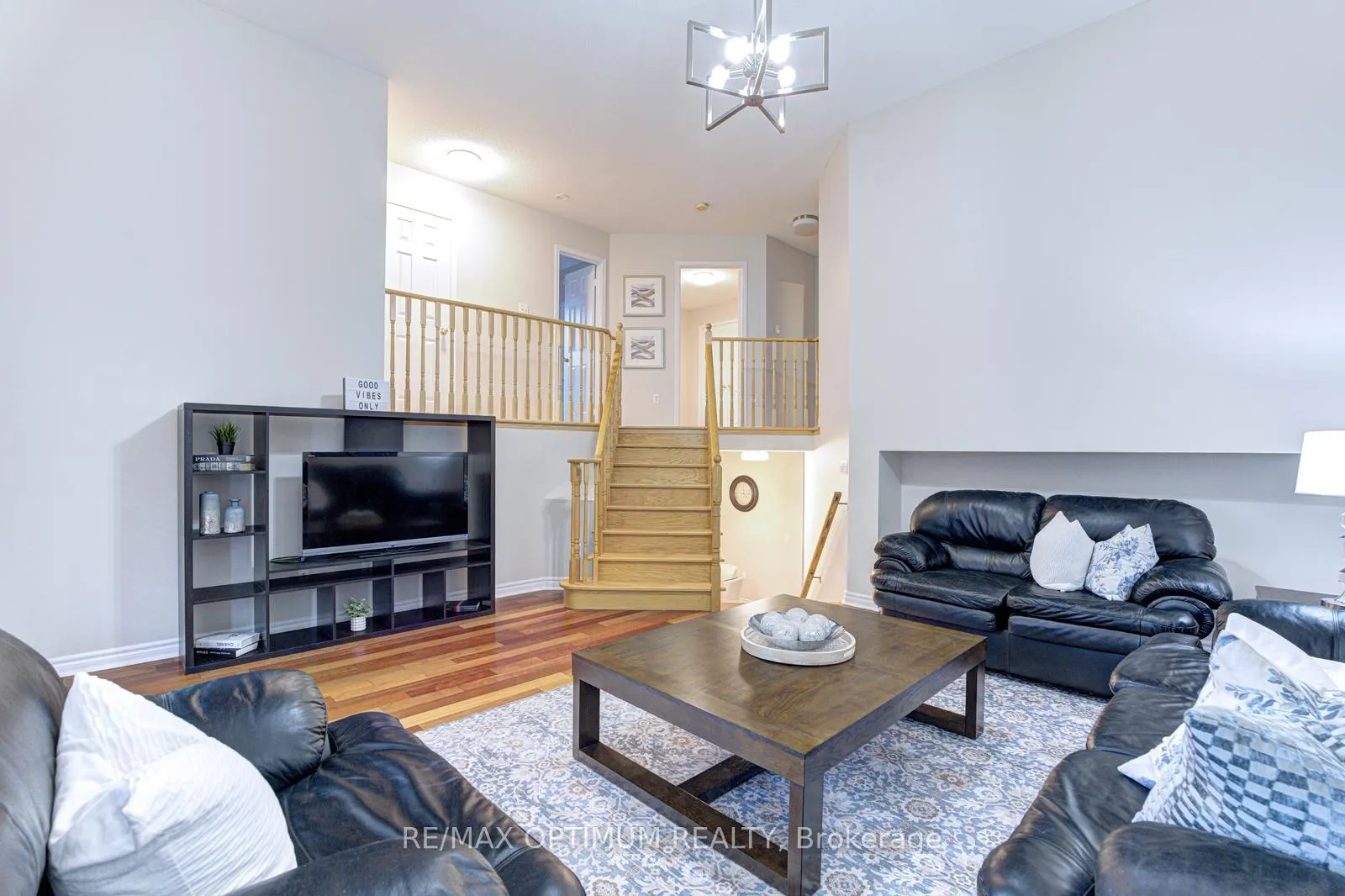 Photo 25 of 39 Charcoal Way, Brampton, Bram West — HOMEH