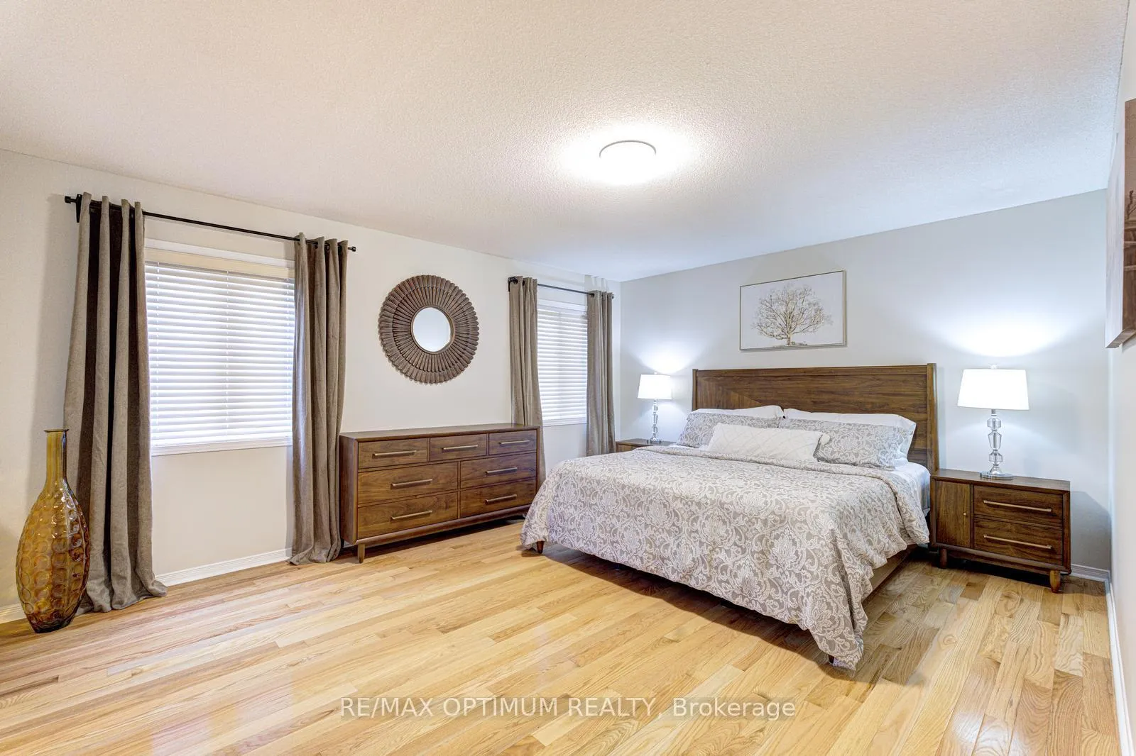 Photo 27 of 39 Charcoal Way, Brampton, Bram West — HOMEH