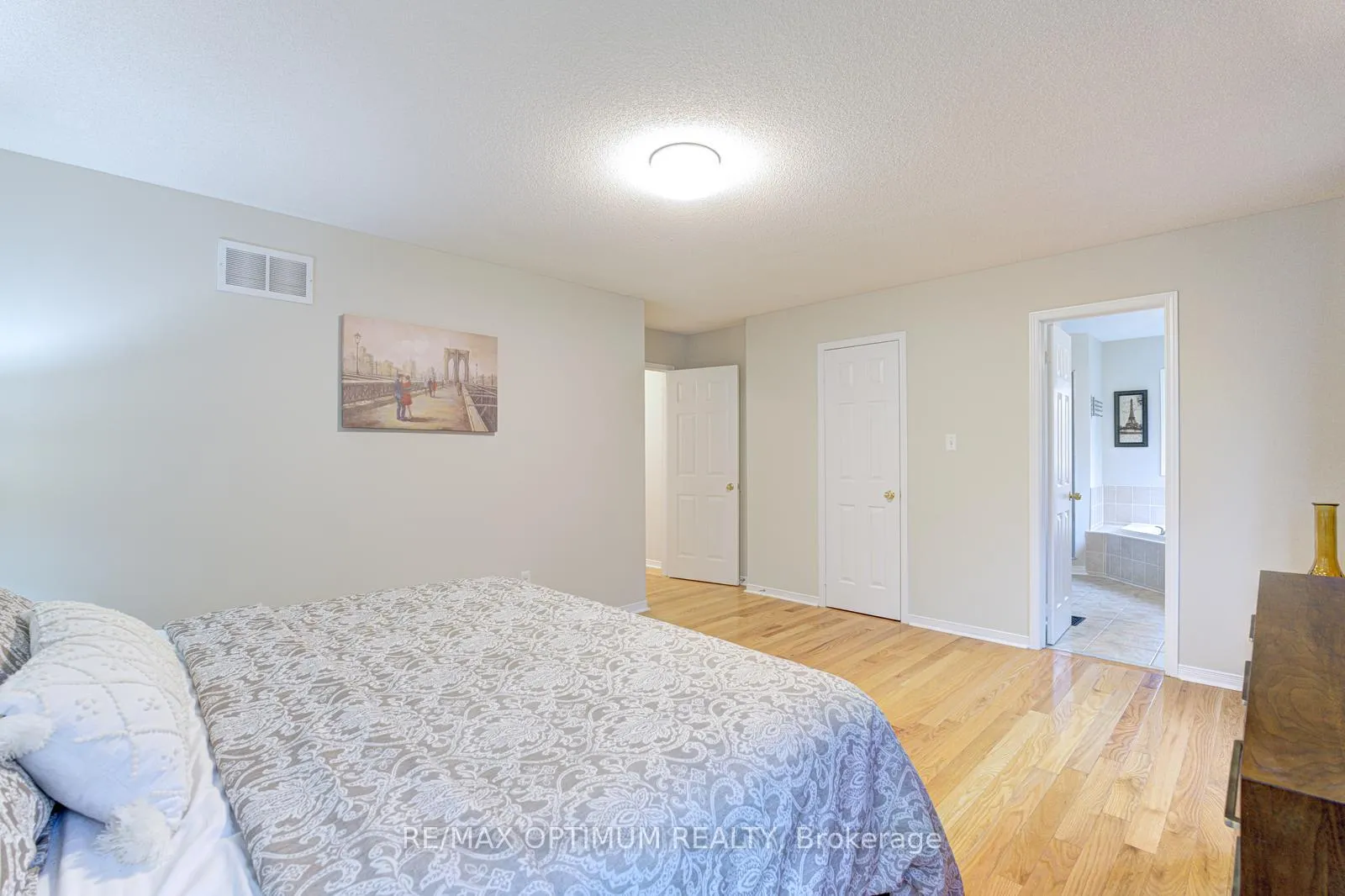 Photo 29 of 39 Charcoal Way, Brampton, Bram West — HOMEH