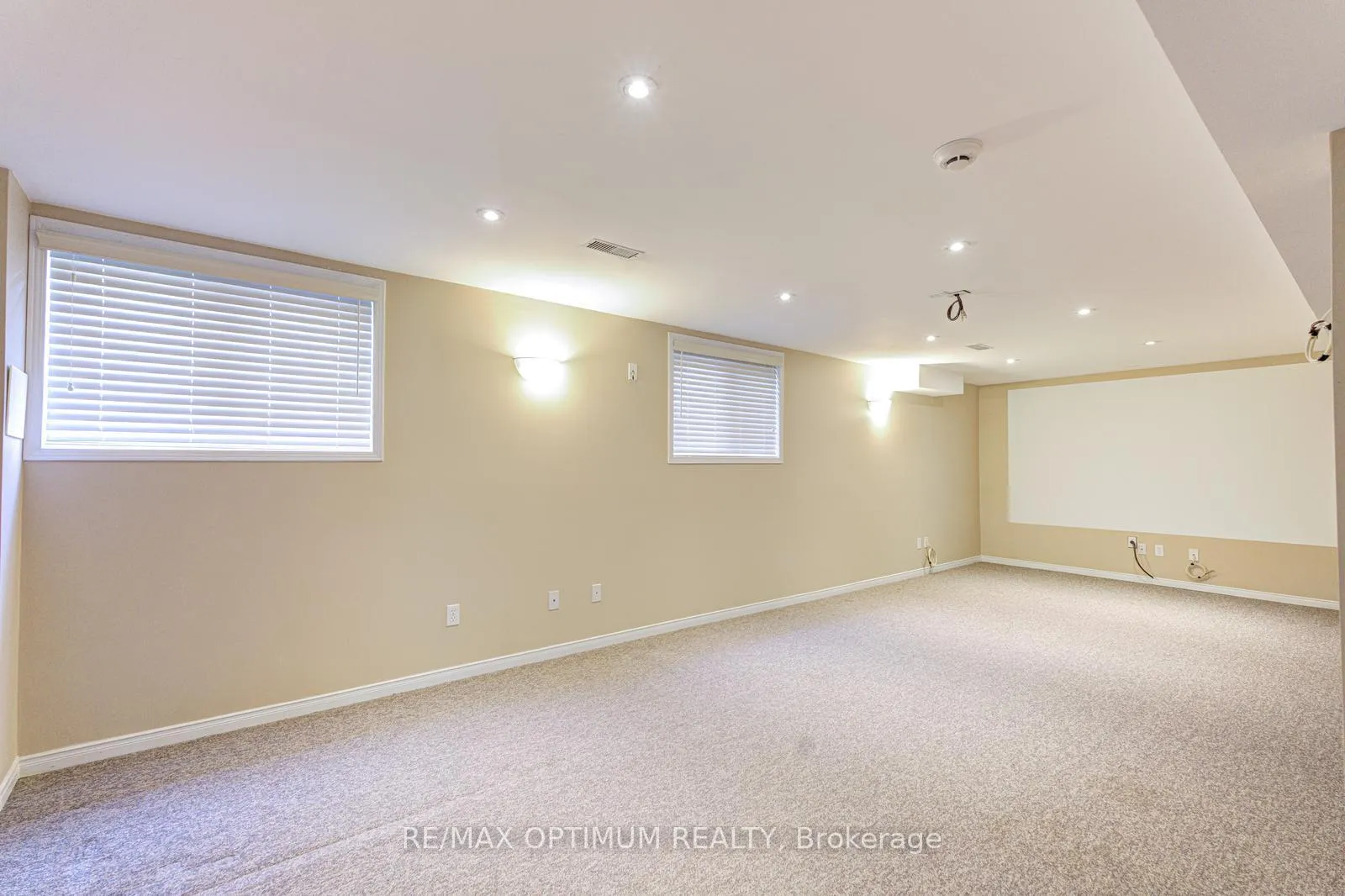 Photo 41 of 39 Charcoal Way, Brampton, Bram West — HOMEH