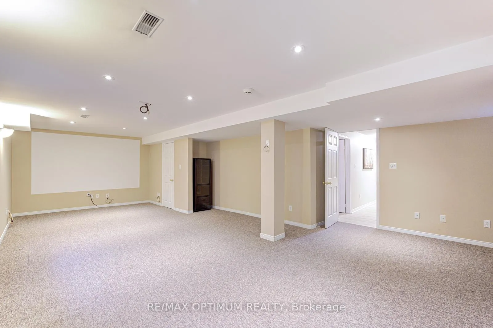 Photo 42 of 39 Charcoal Way, Brampton, Bram West — HOMEH