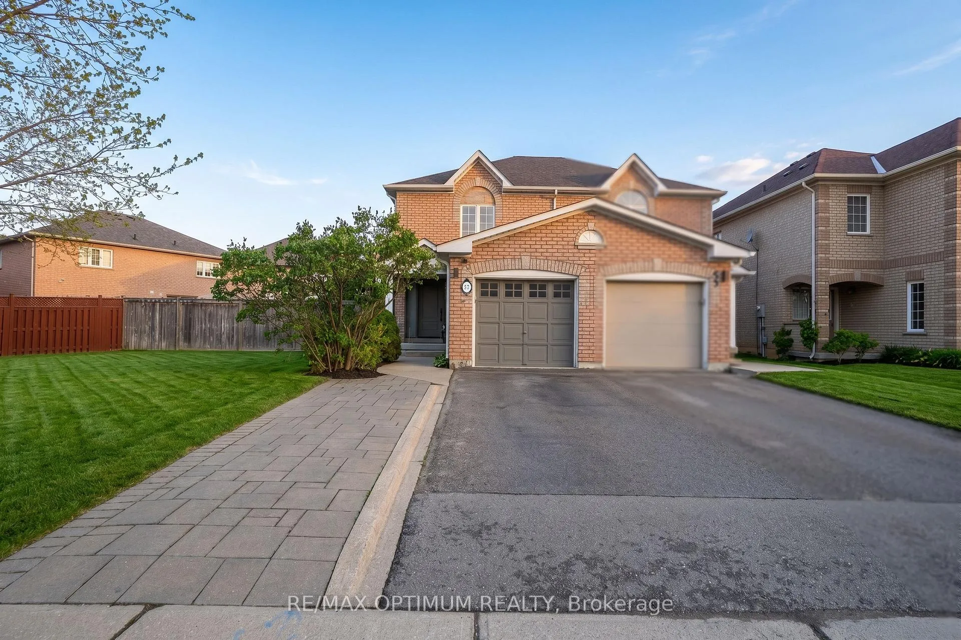 Photo 1 of 57 Olde Town Road, Brampton, Fletcher's Creek South — HOMEH