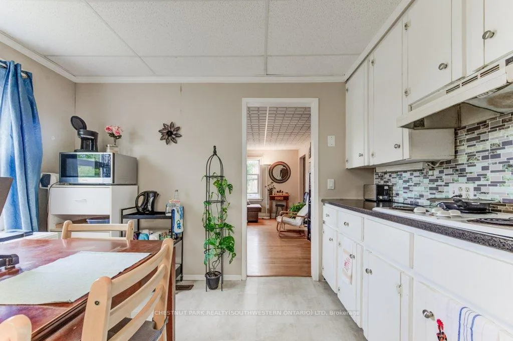 Photo 12 of 56 Lilac Street, Kitchener, Rockway — HOMEH