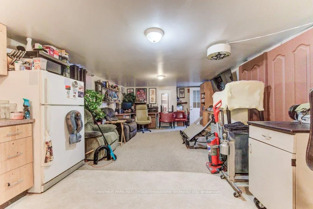 Photo 32 of 56 Lilac Street, Kitchener, Rockway — HOMEH
