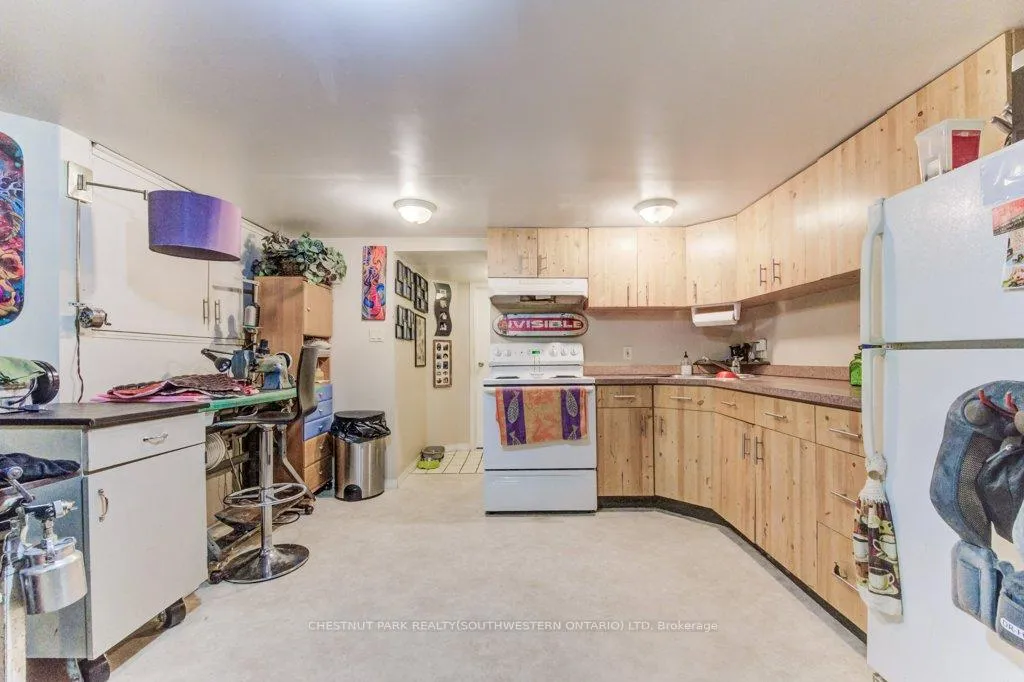 Photo 34 of 56 Lilac Street, Kitchener, Rockway — HOMEH