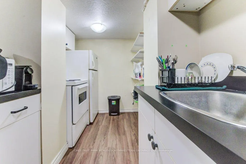 Photo 41 of 56 Lilac Street, Kitchener, Rockway — HOMEH