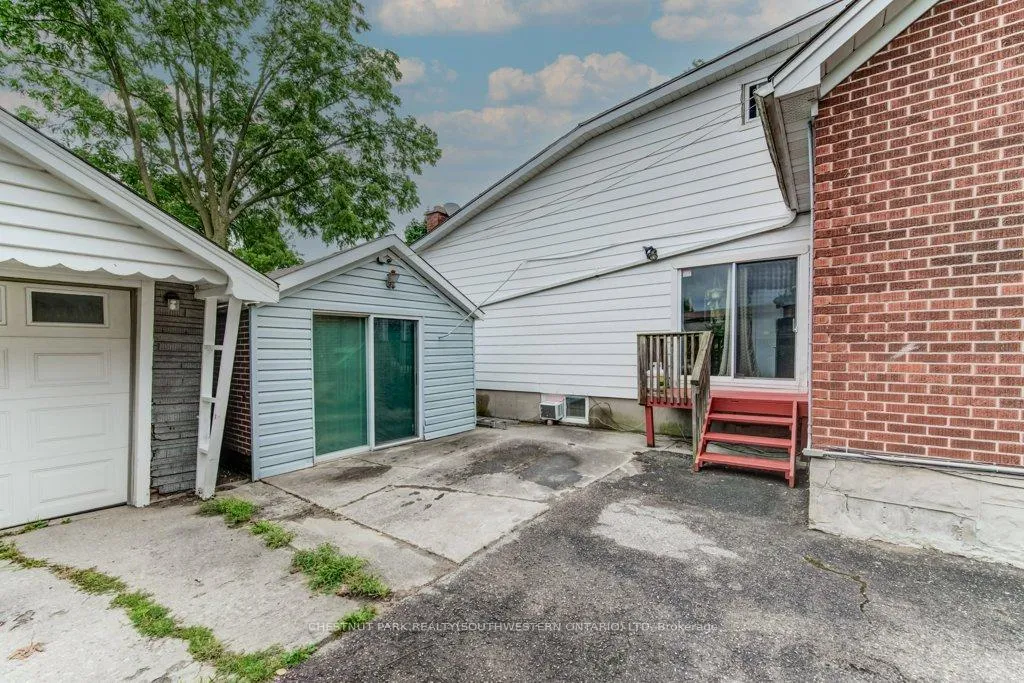 Photo 45 of 56 Lilac Street, Kitchener, Rockway — HOMEH