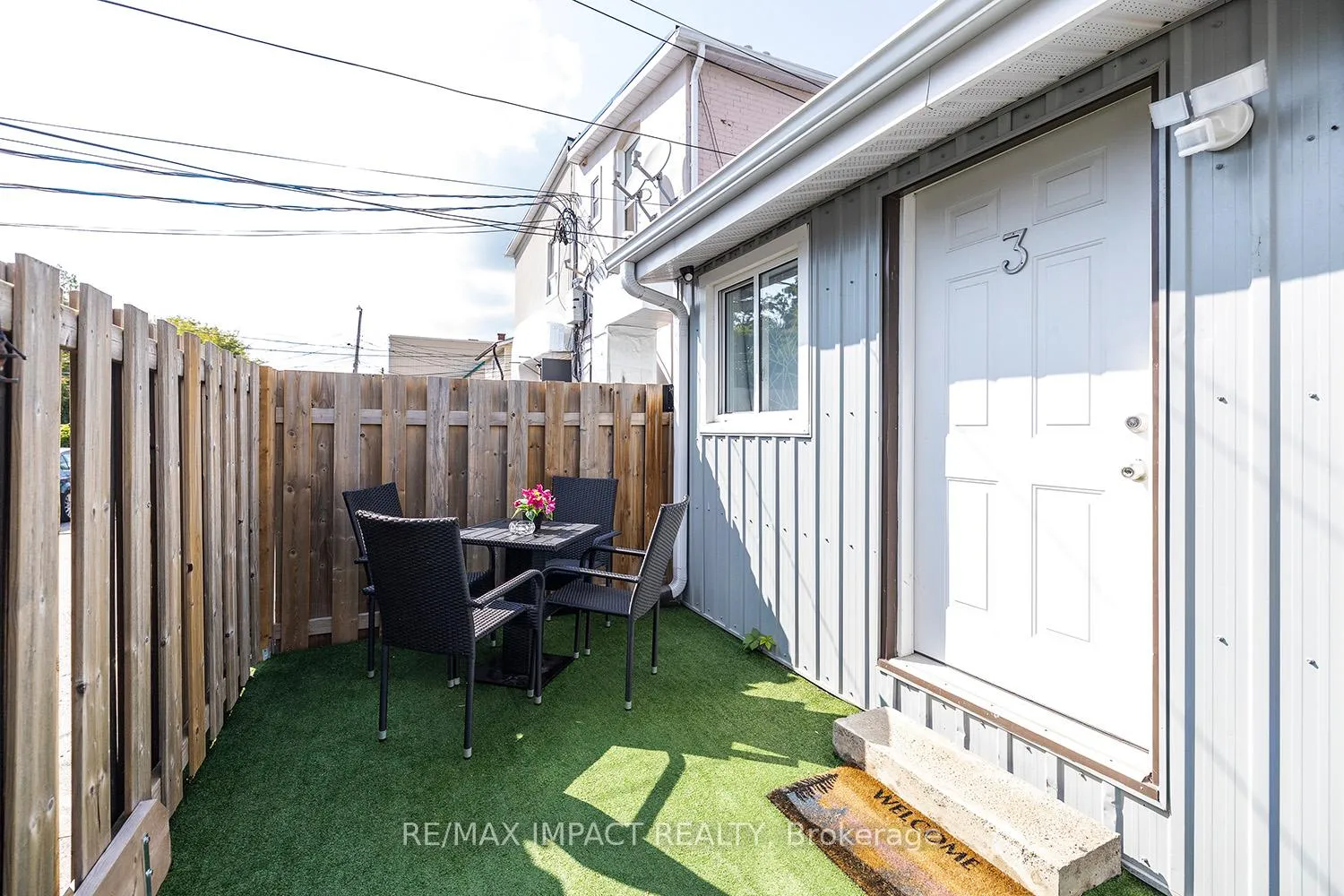 Photo 1 of 43.5 King Street E, Clarington, Bowmanville — HOMEH