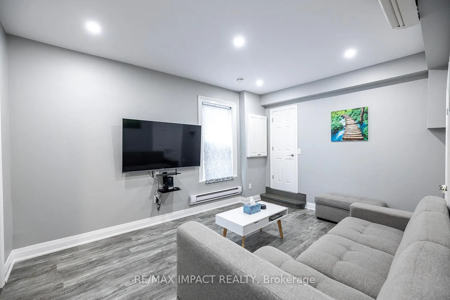 Photo 5 of 43.5 King Street E, Clarington, Bowmanville — HOMEH