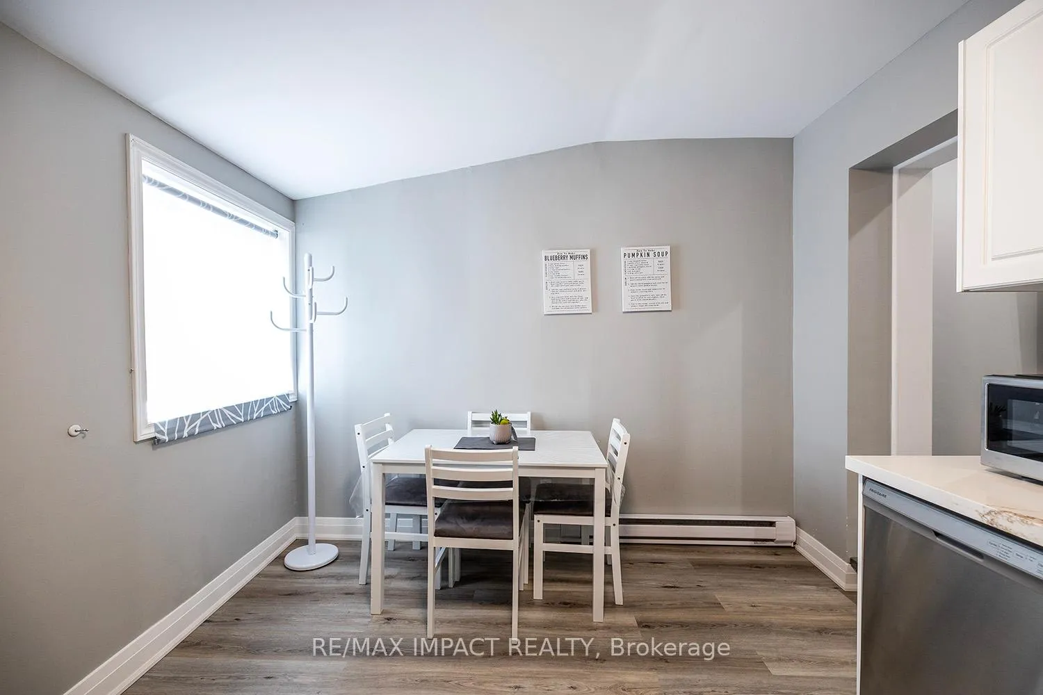 Photo 6 of 43.5 King Street E, Clarington, Bowmanville — HOMEH