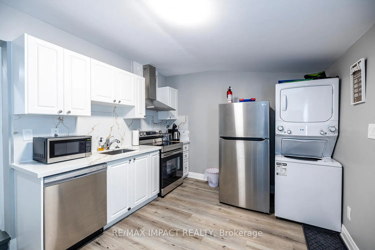 Photo 7 of 43.5 King Street E, Clarington, Bowmanville — HOMEH