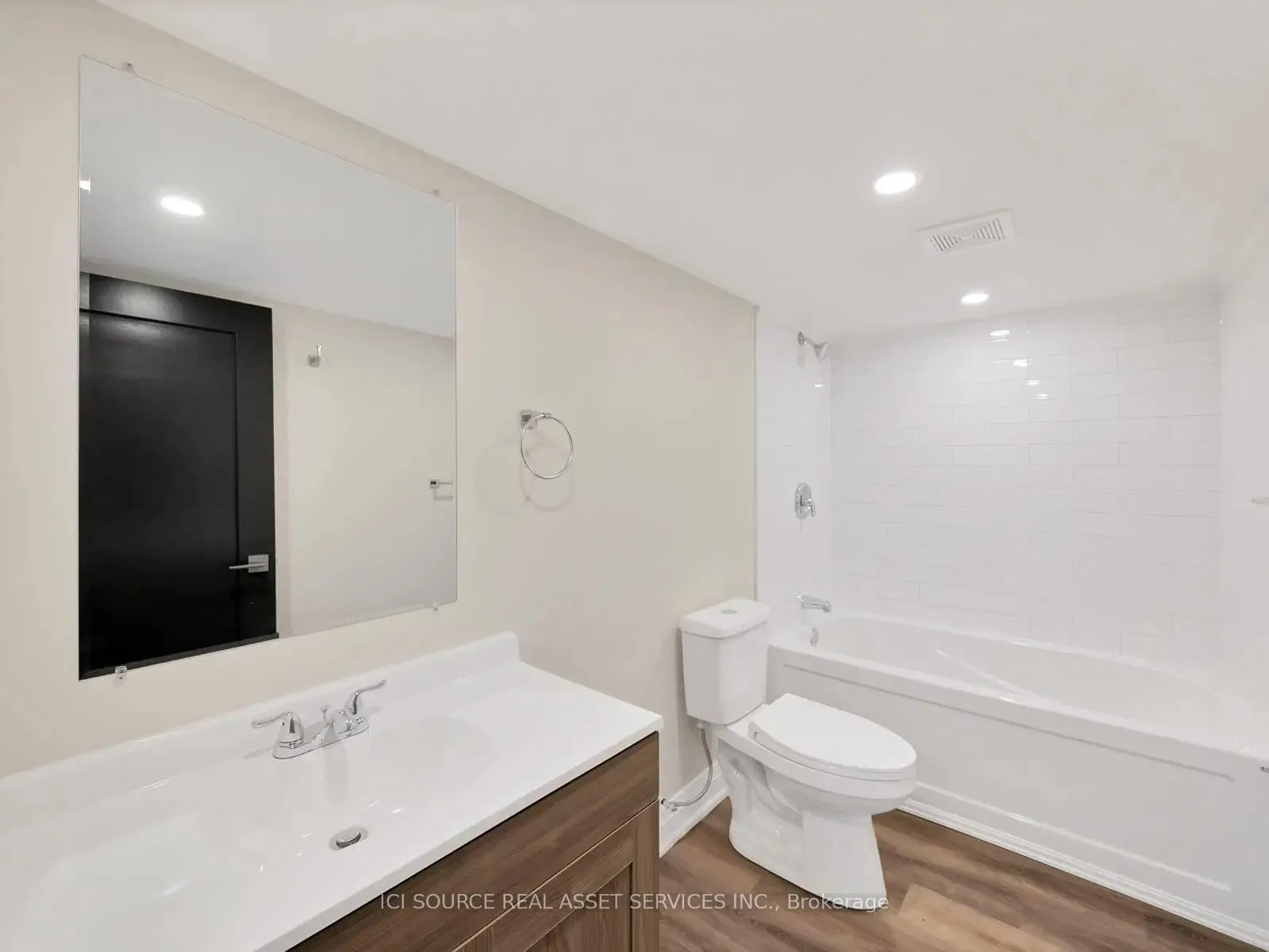 Photo 11 of Unit 1, 132 Holton Avenue S, Hamilton, St. Clair — HOMEH