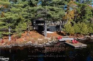 Photo 9 of 7 & 9 East Point Drive, McKellar — HOMEH