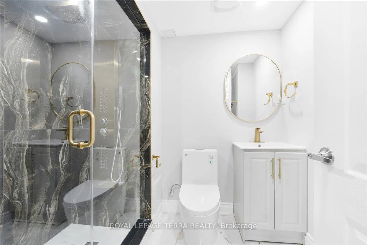 Photo 17 of 236 Royal Salisbury Way, Brampton, Madoc — HOMEH