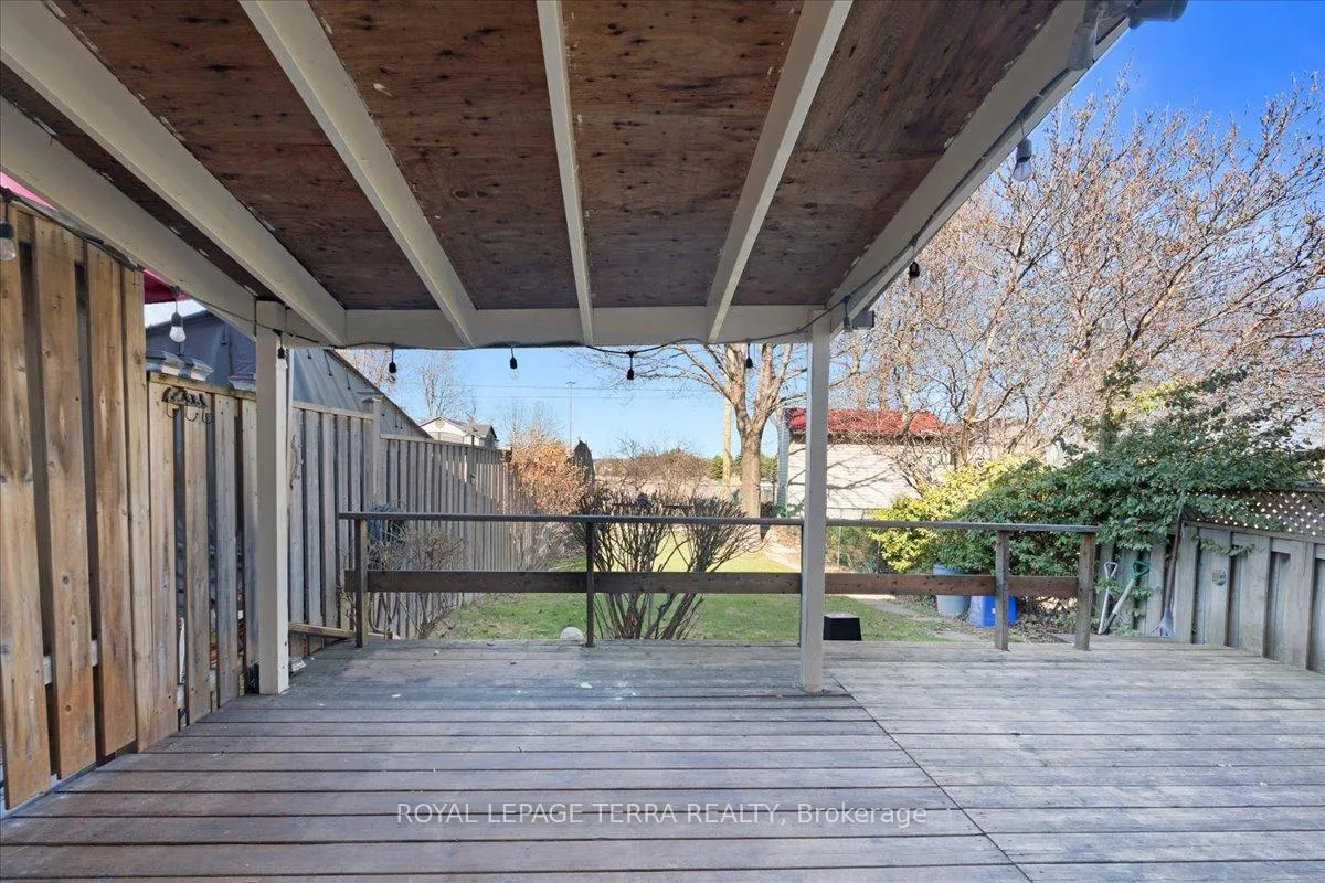 Photo 19 of 236 Royal Salisbury Way, Brampton, Madoc — HOMEH