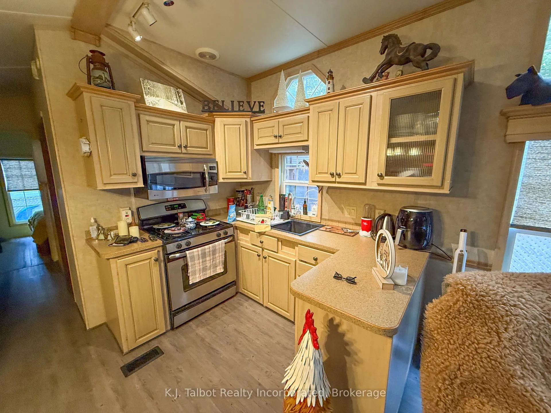 Photo 6 of Unit #36 BEACON LN, 77719 Bluewater Highway, Bluewater, Bayfield — HOMEH