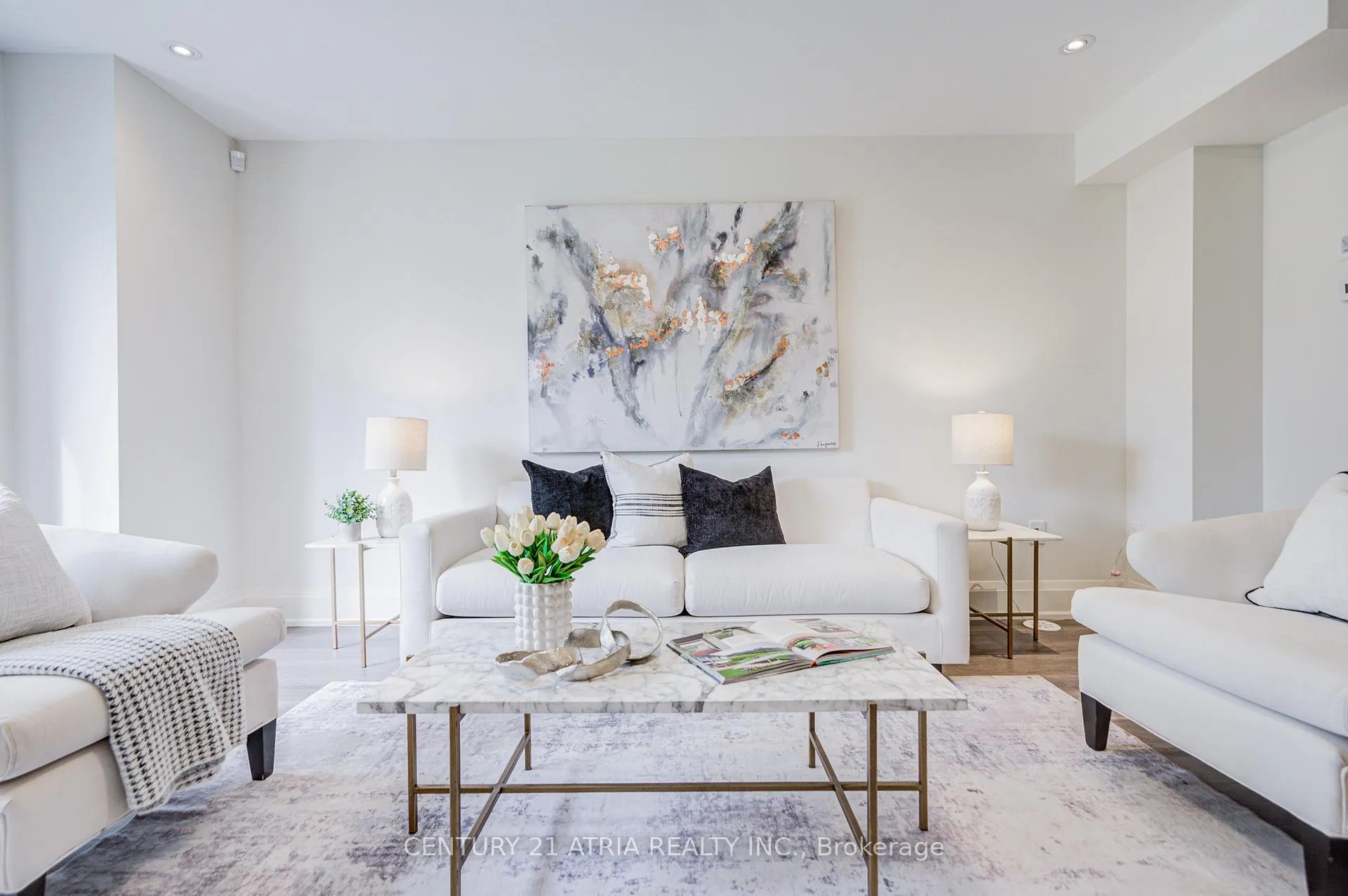 Photo 4 of 49 Cohen Way, Vaughan, Patterson — HOMEH