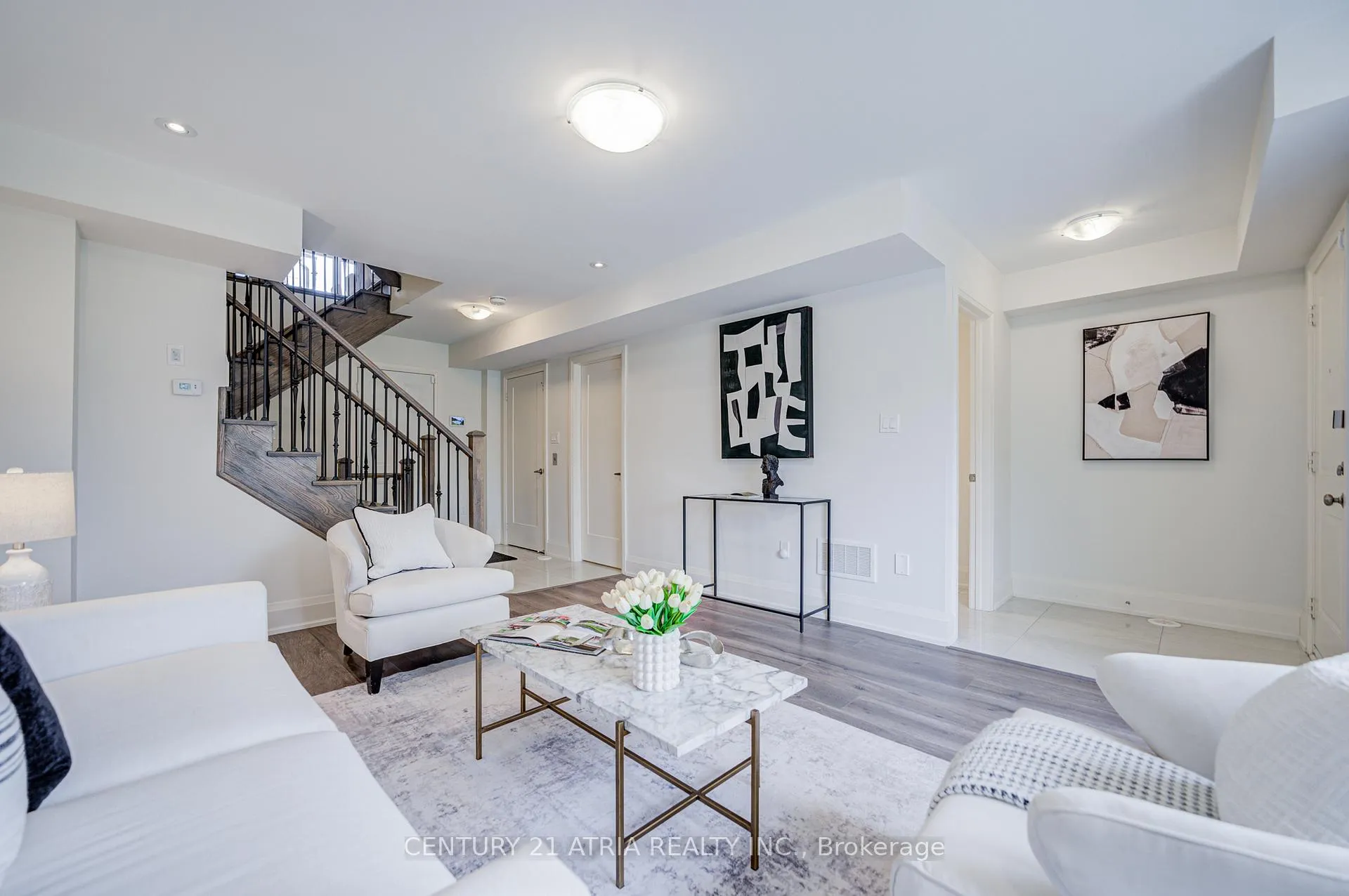 Photo 7 of 49 Cohen Way, Vaughan, Patterson — HOMEH