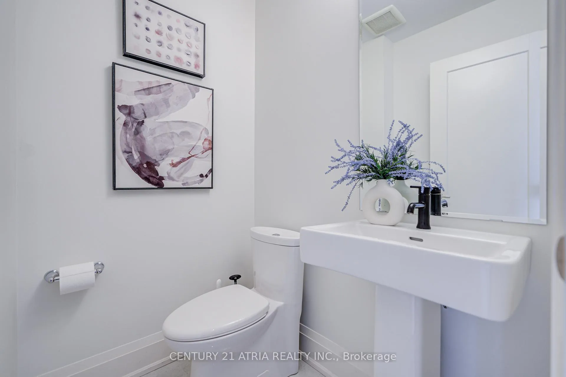 Photo 12 of 49 Cohen Way, Vaughan, Patterson — HOMEH