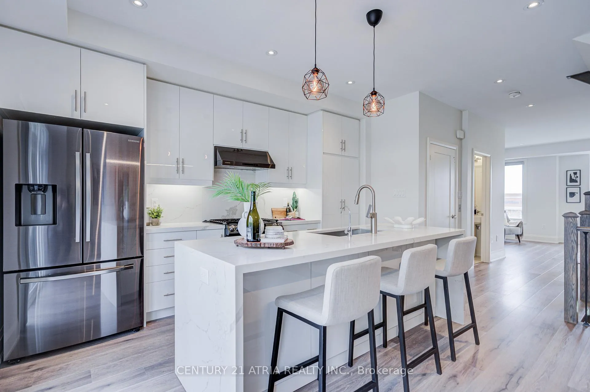 Photo 22 of 49 Cohen Way, Vaughan, Patterson — HOMEH