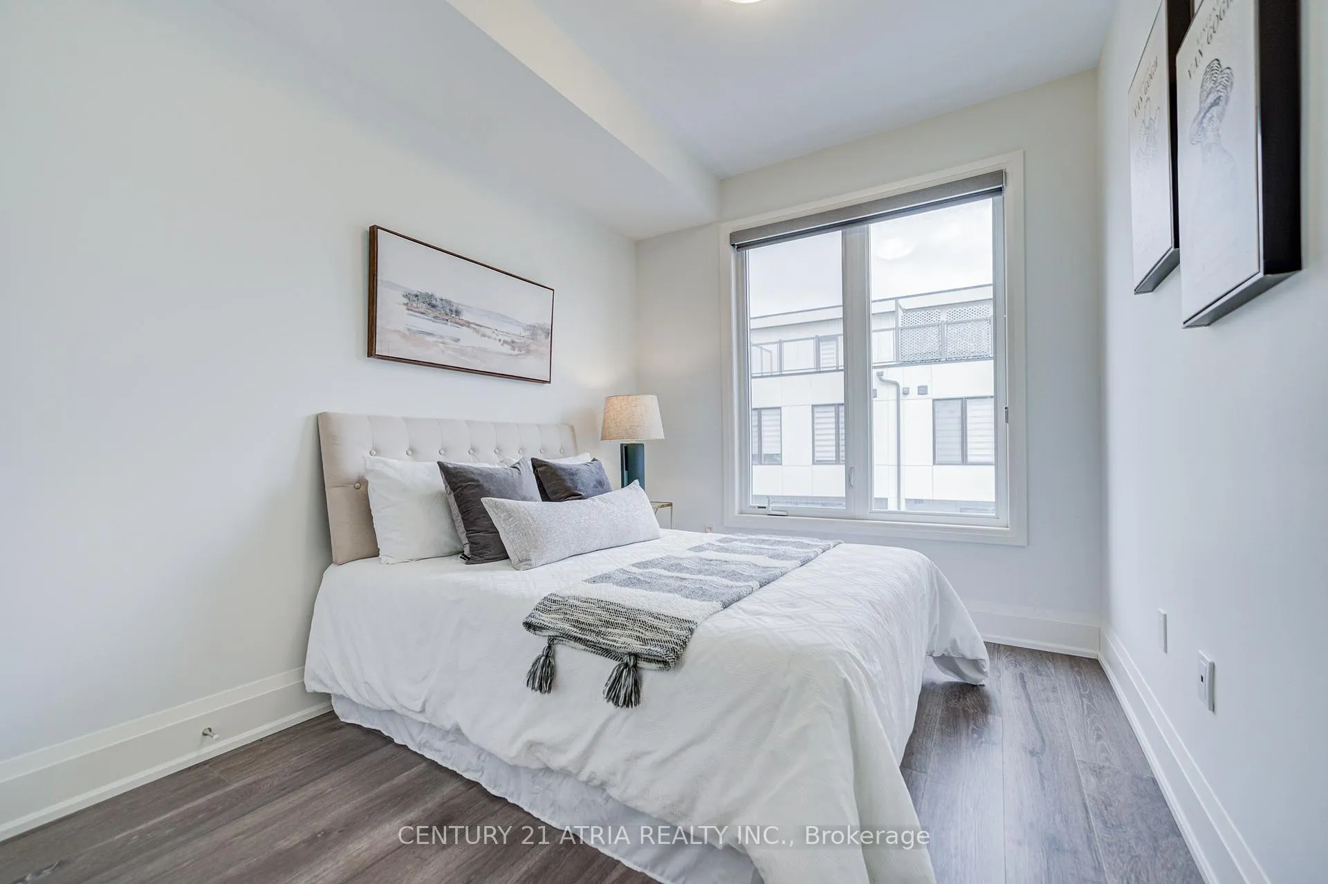 Photo 25 of 49 Cohen Way, Vaughan, Patterson — HOMEH