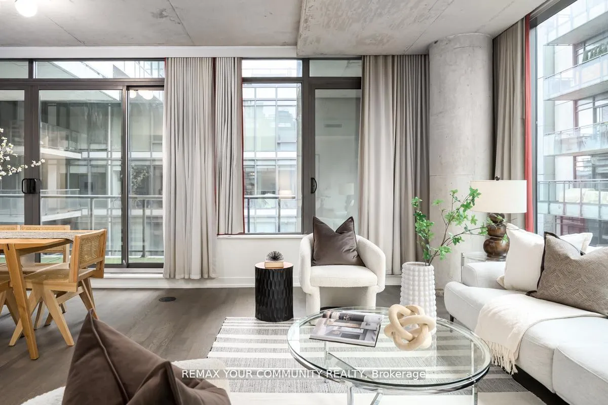 Photo 5 of Unit 703, 560 King Street W, Toronto, Waterfront Communities — HOMEH
