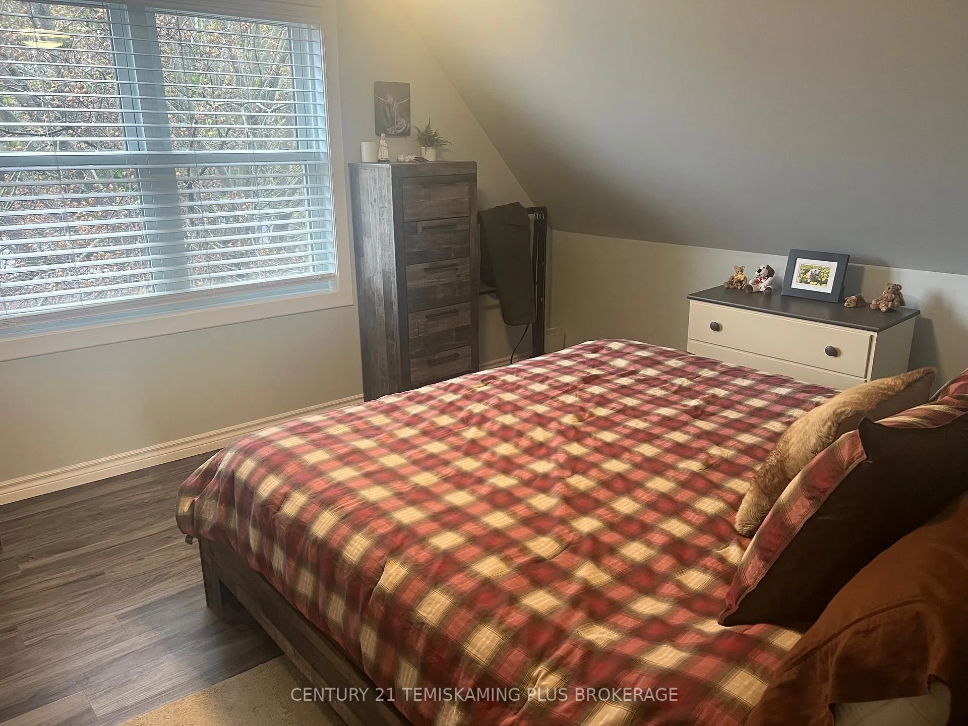 Photo 6 of 864153 Uno Park Road, Timiskaming, TIM - Outside - Rural — HOMEH