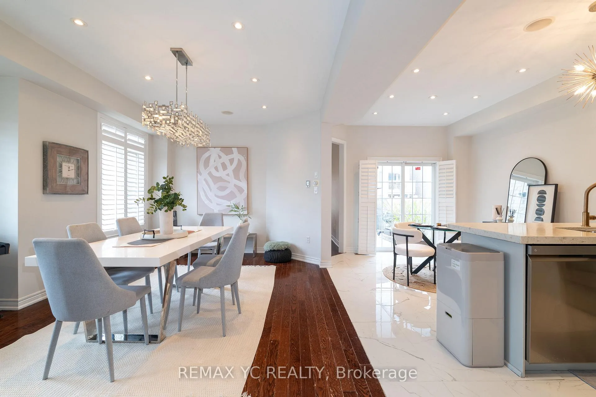Photo 6 of 552 Grand Trunk Avenue, Vaughan, Patterson — HOMEH