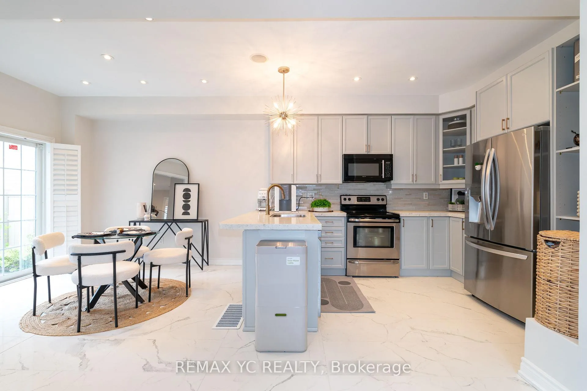 Photo 7 of 552 Grand Trunk Avenue, Vaughan, Patterson — HOMEH