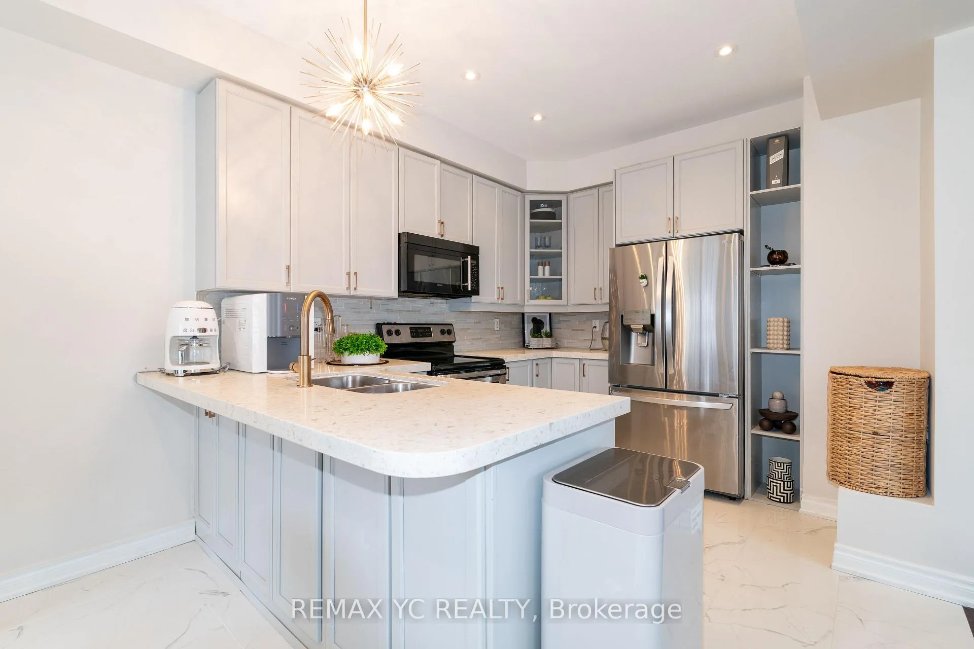 Photo 9 of 552 Grand Trunk Avenue, Vaughan, Patterson — HOMEH