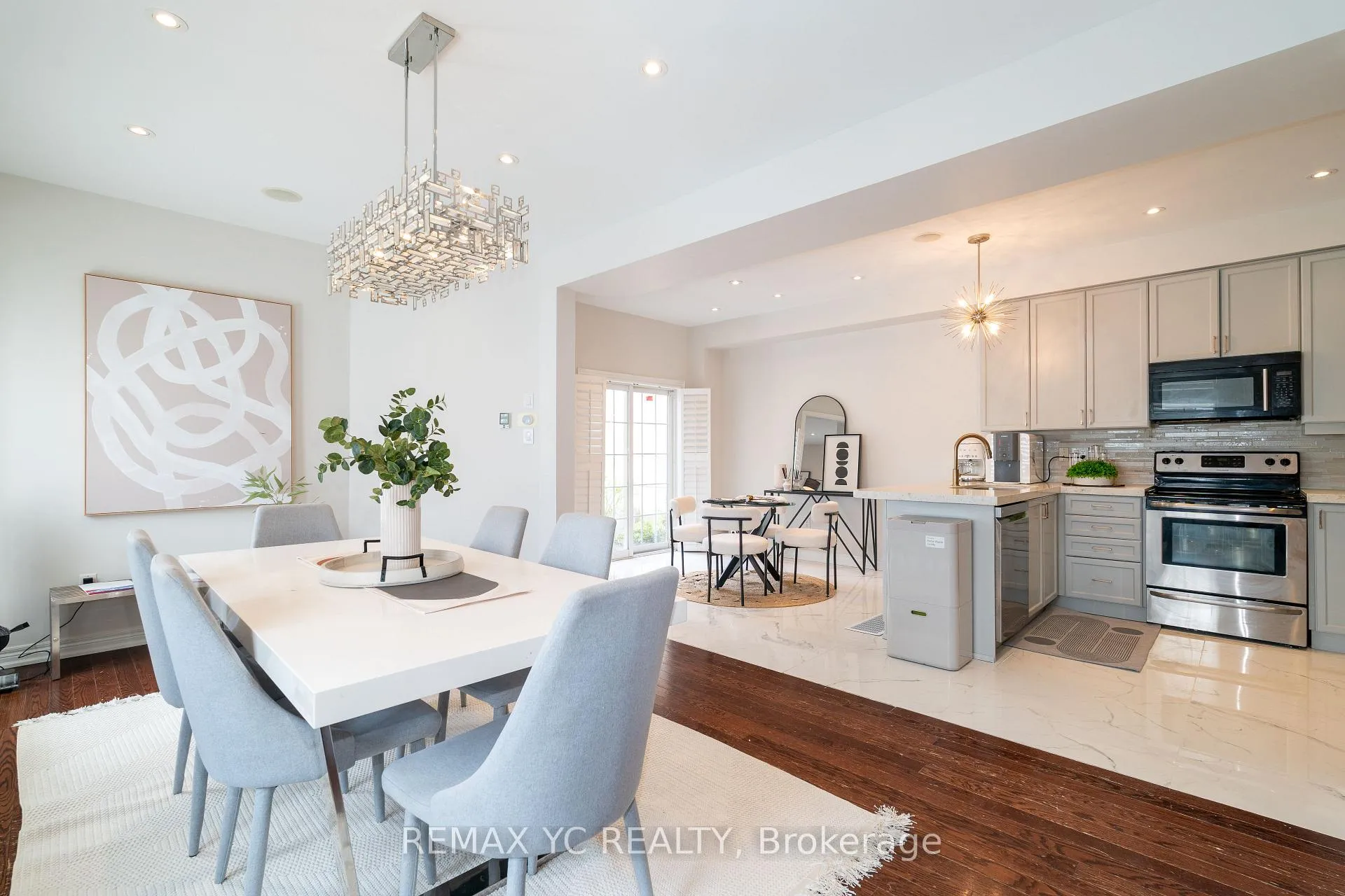 Photo 13 of 552 Grand Trunk Avenue, Vaughan, Patterson — HOMEH