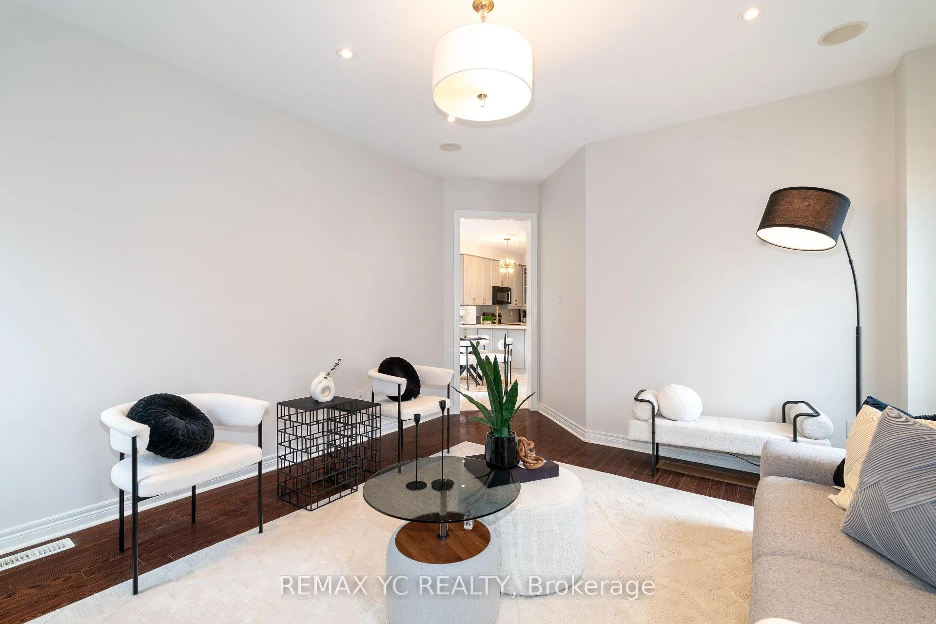 Photo 16 of 552 Grand Trunk Avenue, Vaughan, Patterson — HOMEH