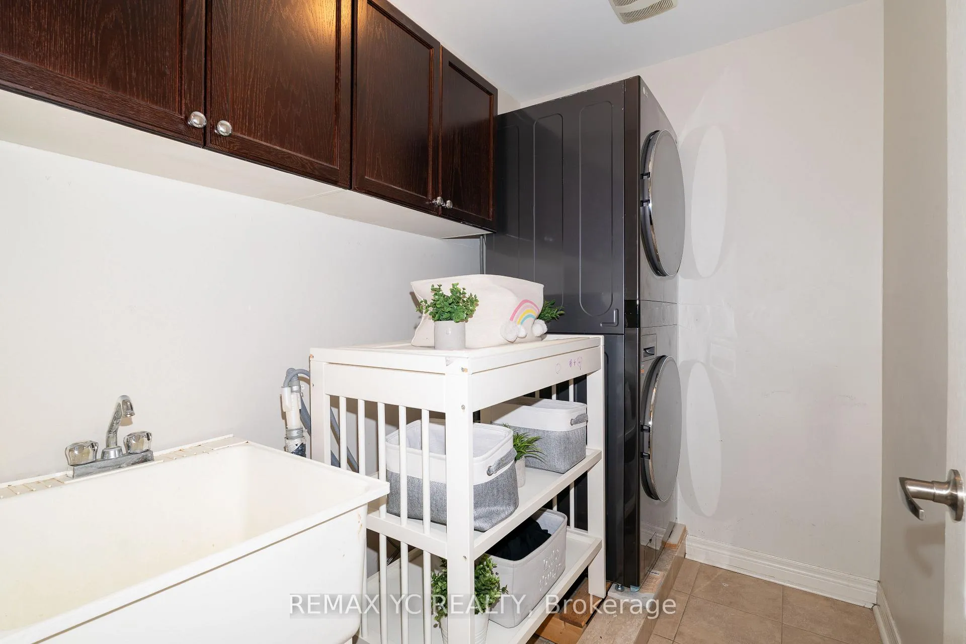 Photo 26 of 552 Grand Trunk Avenue, Vaughan, Patterson — HOMEH