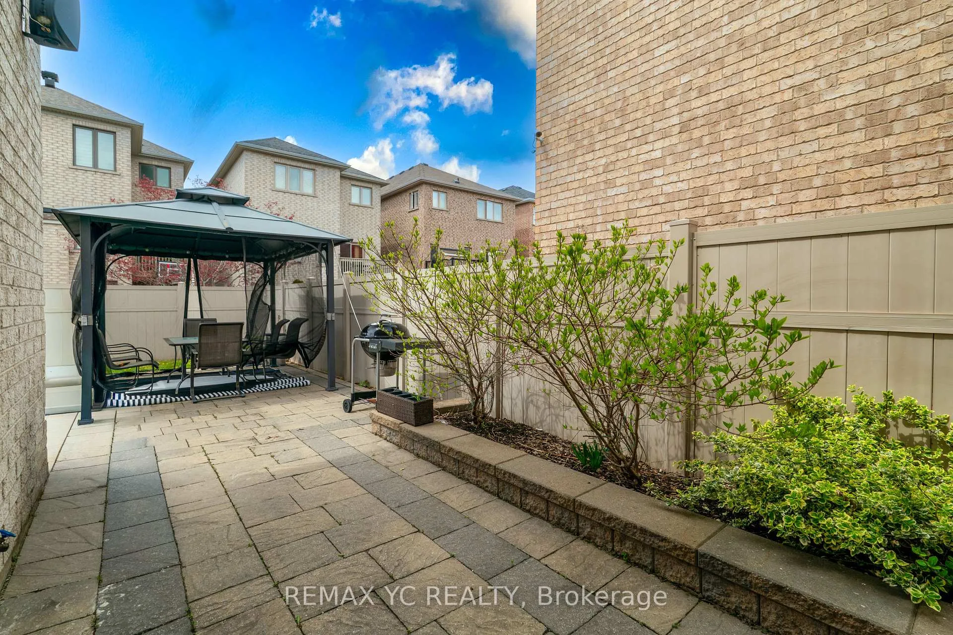 Photo 37 of 552 Grand Trunk Avenue, Vaughan, Patterson — HOMEH