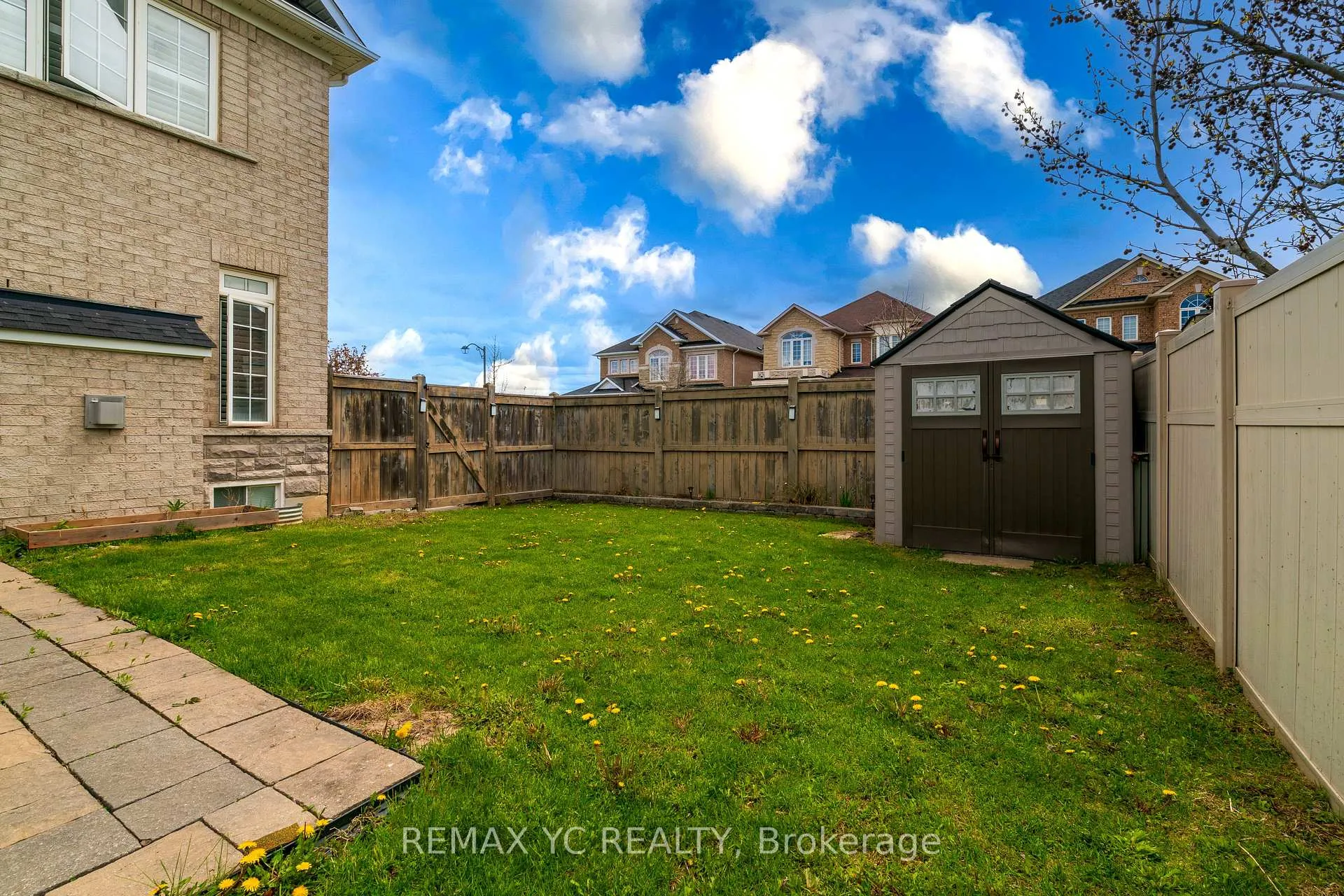 Photo 39 of 552 Grand Trunk Avenue, Vaughan, Patterson — HOMEH