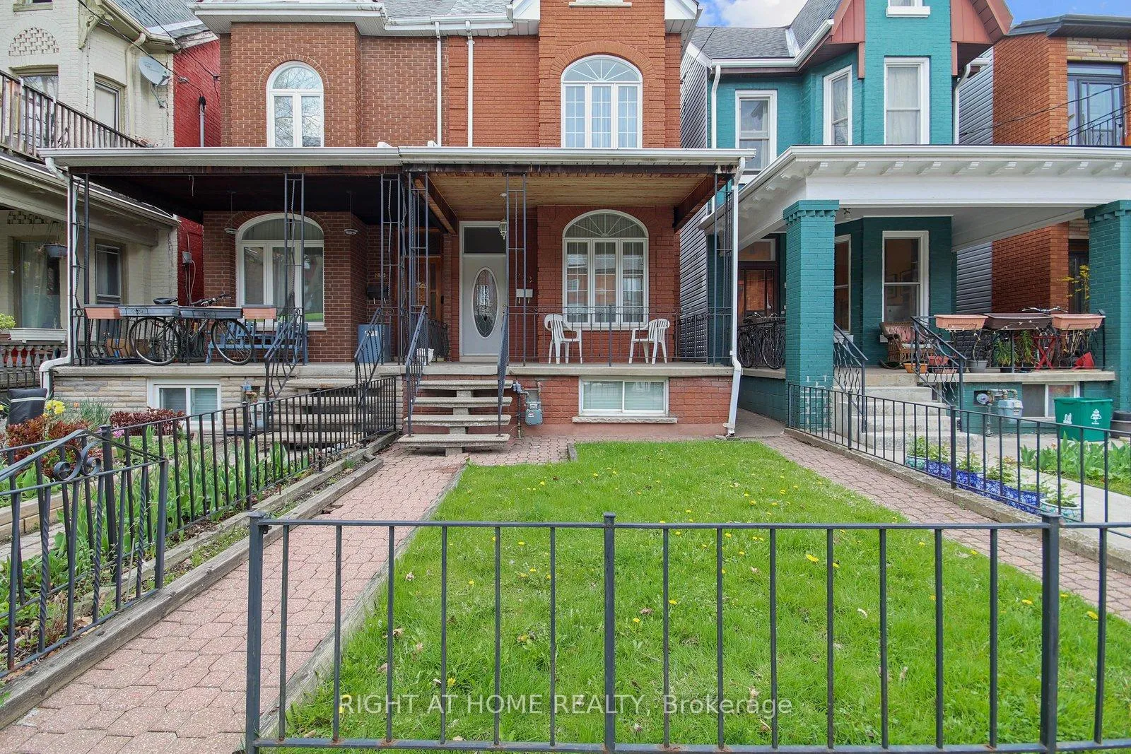 Photo 2 of 273 Palmerston Avenue, Toronto, Trinity-Bellwoods — HOMEH